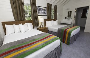 Swiftcurrent Motor Inn and Cabins - Inside the Park