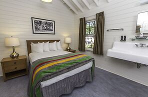 Swiftcurrent Motor Inn and Cabins - Inside the Park