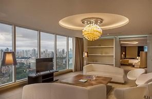 Las Americas Golden Tower Panama
