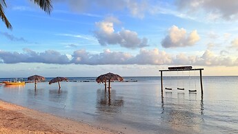 Las Palmas Beach Hotel