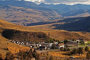 Mammoth Hot Springs & Cabins - Inside the Park
