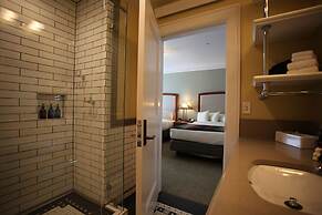 Mammoth Hot Springs & Cabins - Inside the Park