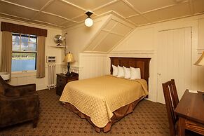 Many Glacier Hotel - Inside the Park