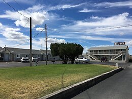 Umatilla Inn and Suites