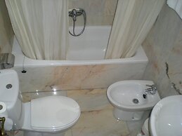 Hotel Puerta Romeros