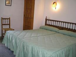 Hotel Puerta Romeros