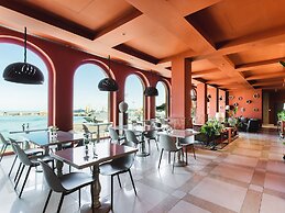 SeePort Hotel