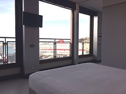 SeePort Hotel