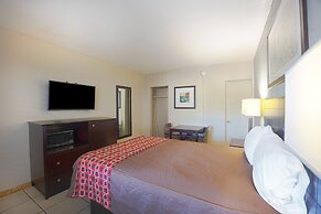 Sunrise Inn by OYO Titusville FL