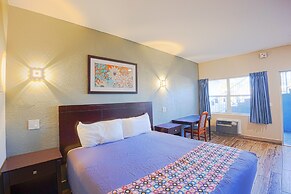 Sunrise Inn by OYO Titusville FL