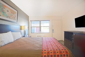 Sunrise Inn by OYO Titusville FL