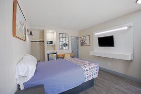 Sunrise Inn by OYO Titusville FL