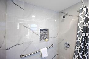 Sunrise Inn by OYO Titusville FL