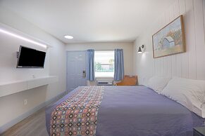 Sunrise Inn by OYO Titusville FL