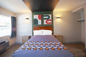 Sunrise Inn by OYO Titusville FL