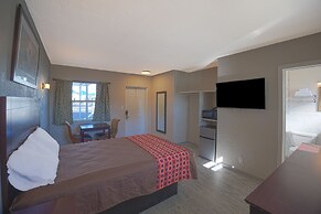 Sunrise Inn by OYO Titusville FL