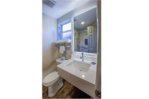 Sunrise Inn by OYO Titusville FL