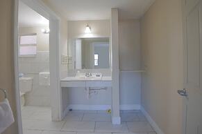 Sunrise Inn by OYO Titusville FL