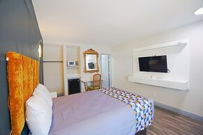 Sunrise Inn by OYO Titusville FL