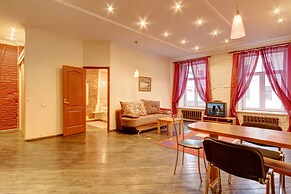 STN Apartments on Nevskiy 60