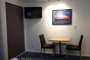 Parakai Springs Lodge