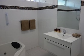 Parakai Springs Lodge