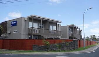 Parakai Springs Lodge