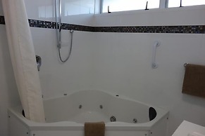 Parakai Springs Lodge