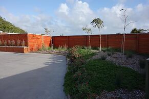 Parakai Springs Lodge