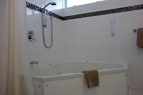 Parakai Springs Lodge