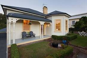 Hosking House