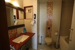 Silver Cloud Hotel & Banquets Ahmedabad