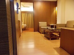 Silver Cloud Hotel & Banquets Ahmedabad