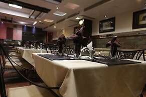 Silver Cloud Hotel & Banquets Ahmedabad