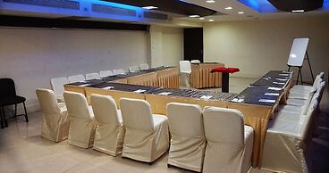 Silver Cloud Hotel & Banquets Ahmedabad
