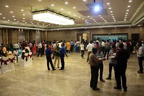 Silver Cloud Hotel & Banquets Ahmedabad