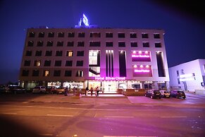 Silver Cloud Hotel & Banquets Ahmedabad