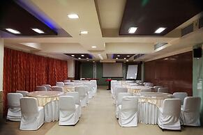 Silver Cloud Hotel & Banquets Ahmedabad