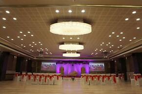 Silver Cloud Hotel & Banquets Ahmedabad