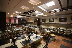 Silver Cloud Hotel & Banquets Ahmedabad