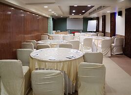 Silver Cloud Hotel & Banquets Ahmedabad