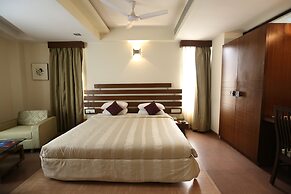 Silver Cloud Hotel & Banquets Ahmedabad