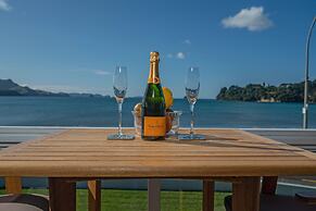 Waterfront Apartments Whitianga