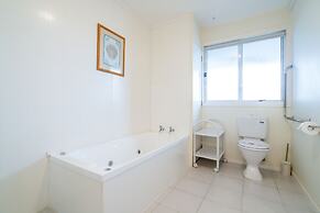 Waterfront Apartments Whitianga