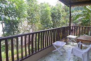 Tapik Beach Park Guest House