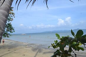 Tapik Beach Park Guest House