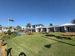 Bailey's At The Beach Motel