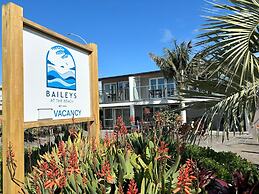 Bailey's At The Beach Motel