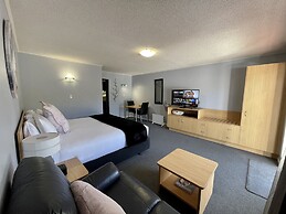 Hacienda Motor Lodge