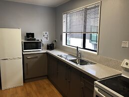 Hacienda Motor Lodge